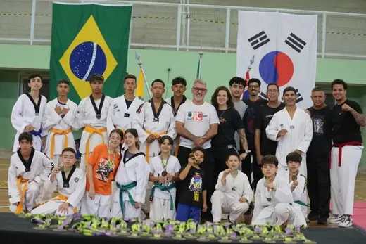 22/03 - Torneio da Amizade 2026 Destaca Talentos de Louveira — foto 1